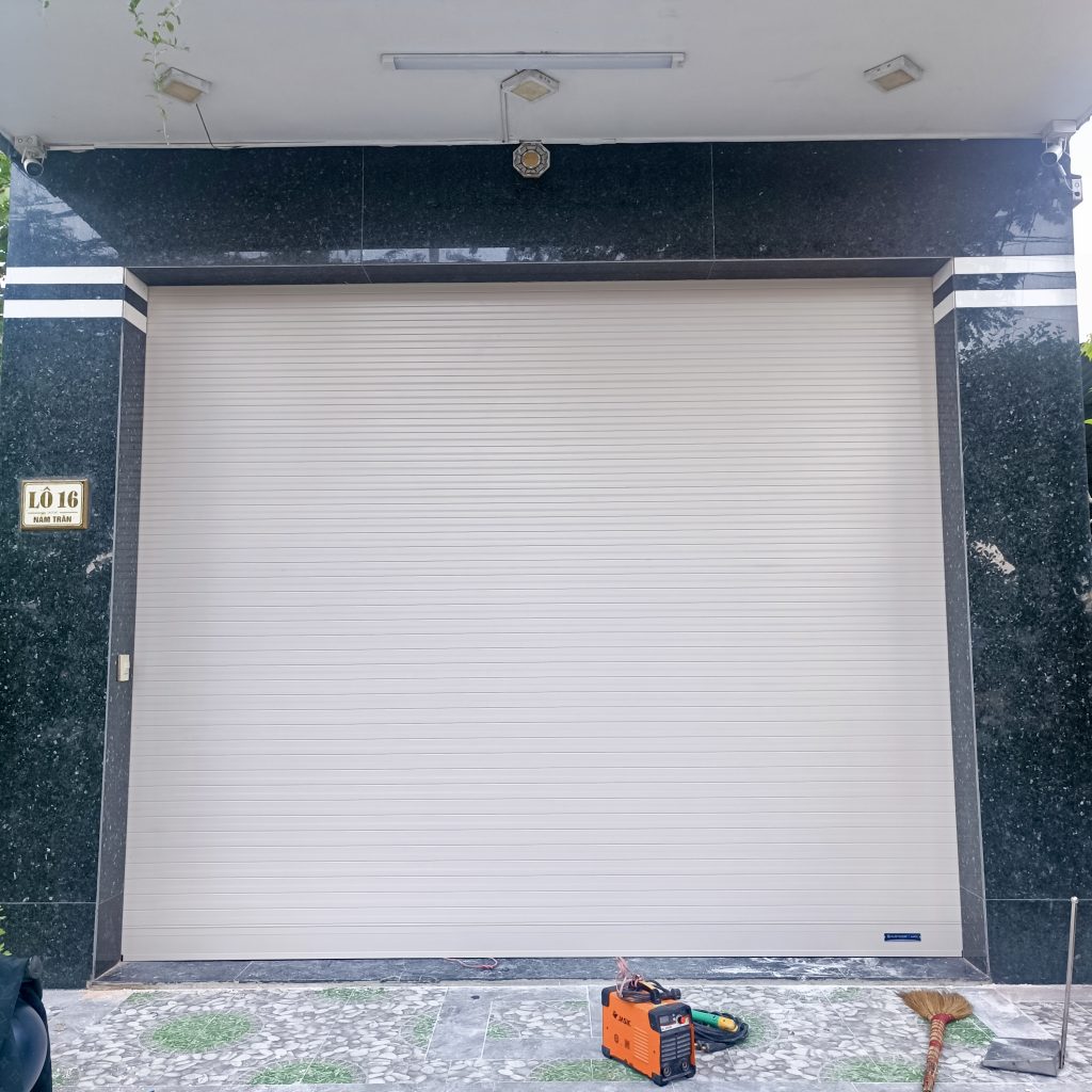 Nan cửa cuốn khe thoáng M70 Austdoor chính hãng