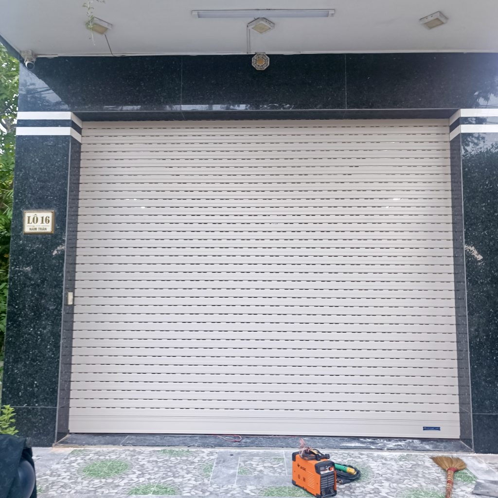 Nan cửa cuốn khe thoáng M70 Austdoor chính hãng