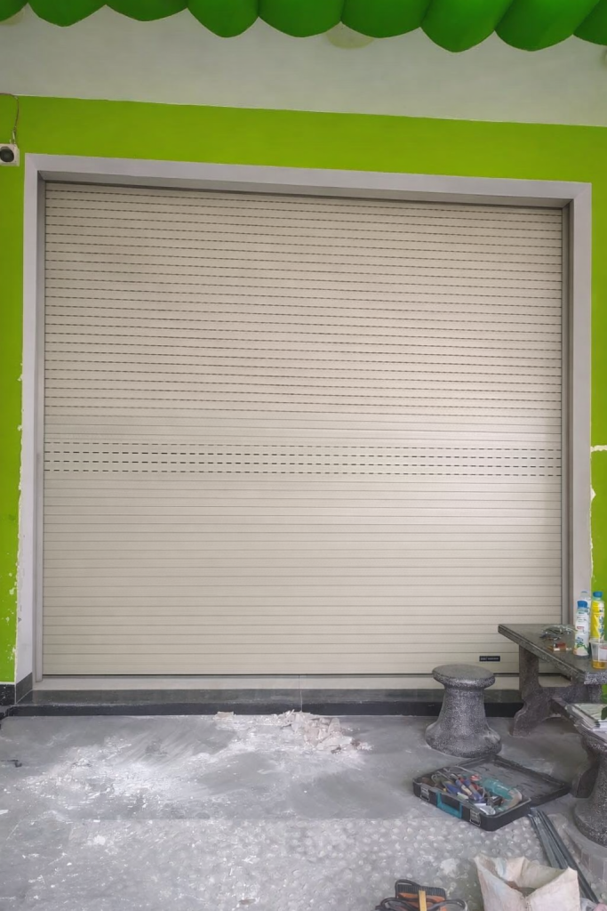 Nan cửa cuốn khe thoáng A62 Austdoor chính hãng tại Đà Nẵng